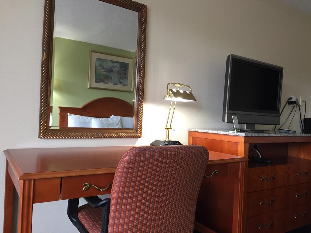 Americas Best Value Inn-Nashville/Airport South Εξωτερικό φωτογραφία