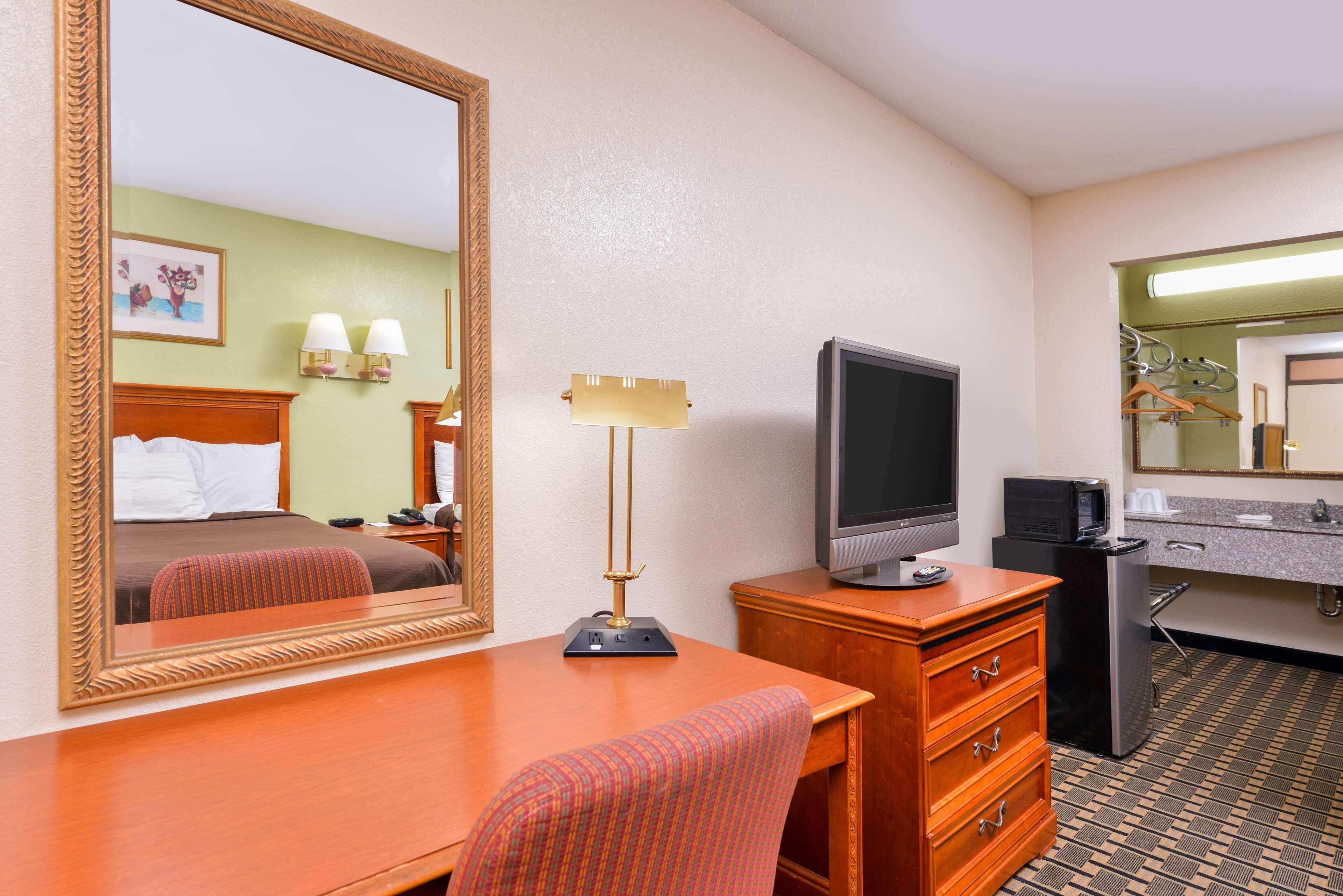 Americas Best Value Inn-Nashville/Airport South Εξωτερικό φωτογραφία
