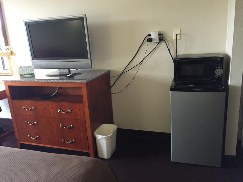 Americas Best Value Inn-Nashville/Airport South Εξωτερικό φωτογραφία